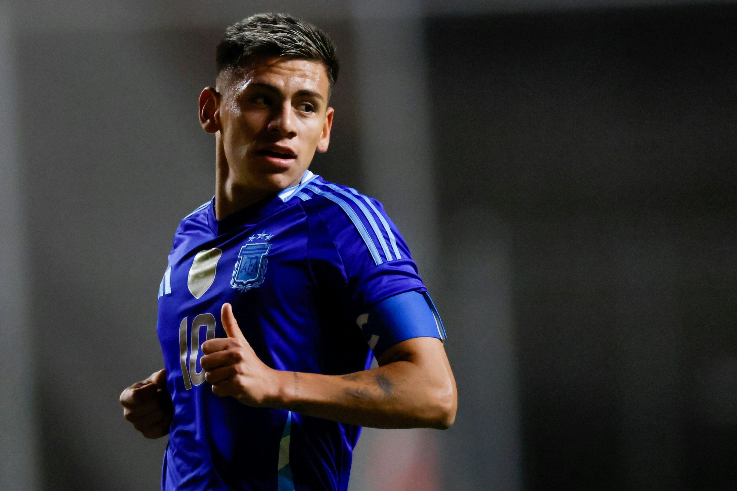 Kader noch nicht final: Bayer 04 setzt auf Unterschiedsspieler Echeverri