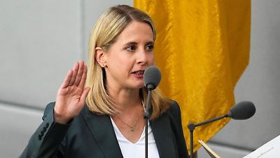 Bauministerin Hubertz bekommt erstes Kind! „Mein Partner und ich sind überglücklich“