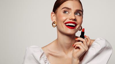 Kosmetik-Produkte im RTL-Test 2025: Der beste Lippenstift und Nagellack? Das sind ALLE Testsieger!