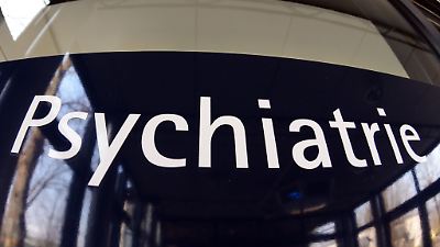 Paderborn: 13-Jährige verletzt Pflegekraft in Psychiatrie mit spitzem Gegenstand lebensgefährlich