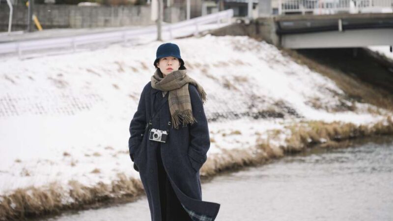 Two Seasons, Two Strangers (2025)