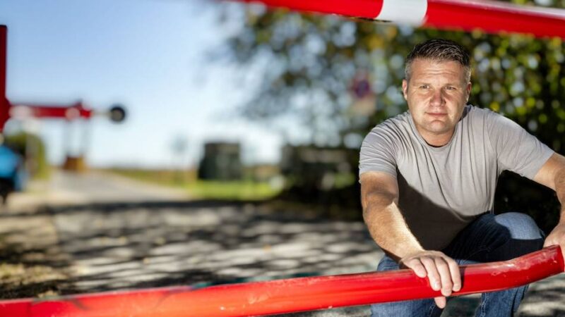 Kritik an Durchfahrtregelung in Leverkusen: Acht Mal runter vom Trecker auf 400 Metern