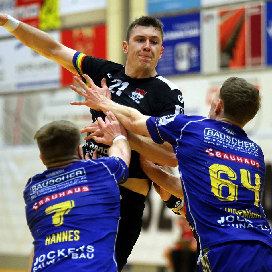 Handballer zurück auf der Platte: Der neue TuS 82 startet in die Saison