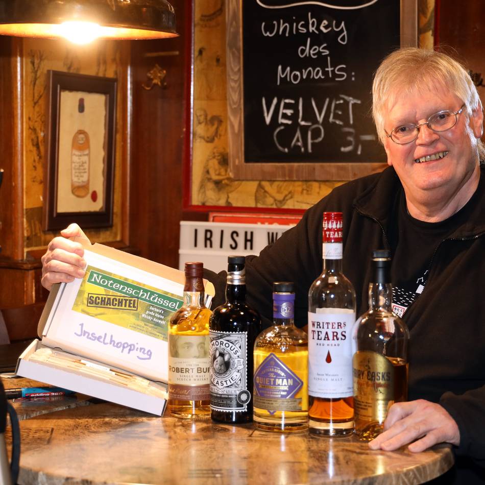 Das ist los in Leverkusen: Feine Stöffchen, müde Hippies und Sonntagstheater