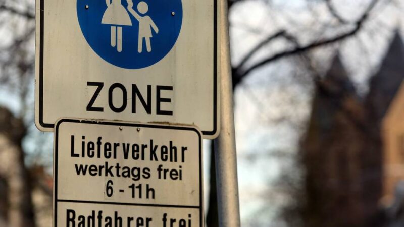 Mitbringparty in Leverkusen: Zum 60. gibt’s in Schlebusch ein Fest in Weiß