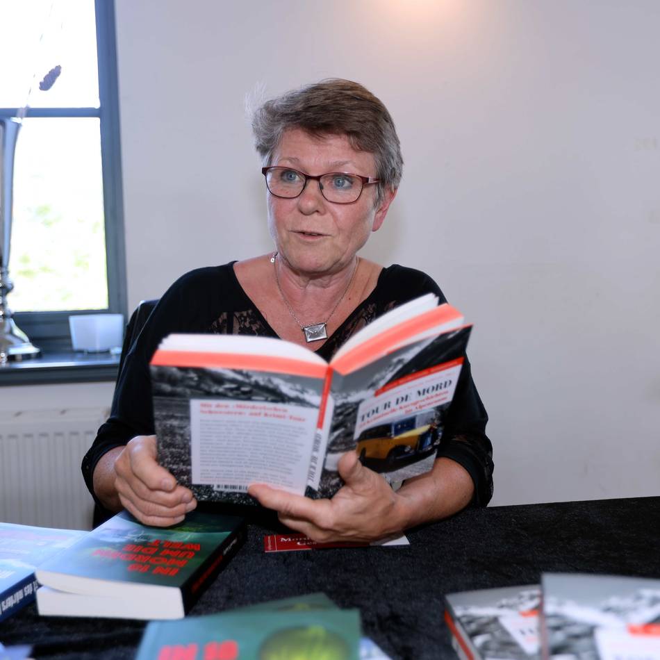 Volkshochschule Leverkusen: Schreibwerkstatt mit Autorinnen zum Thema Wasser