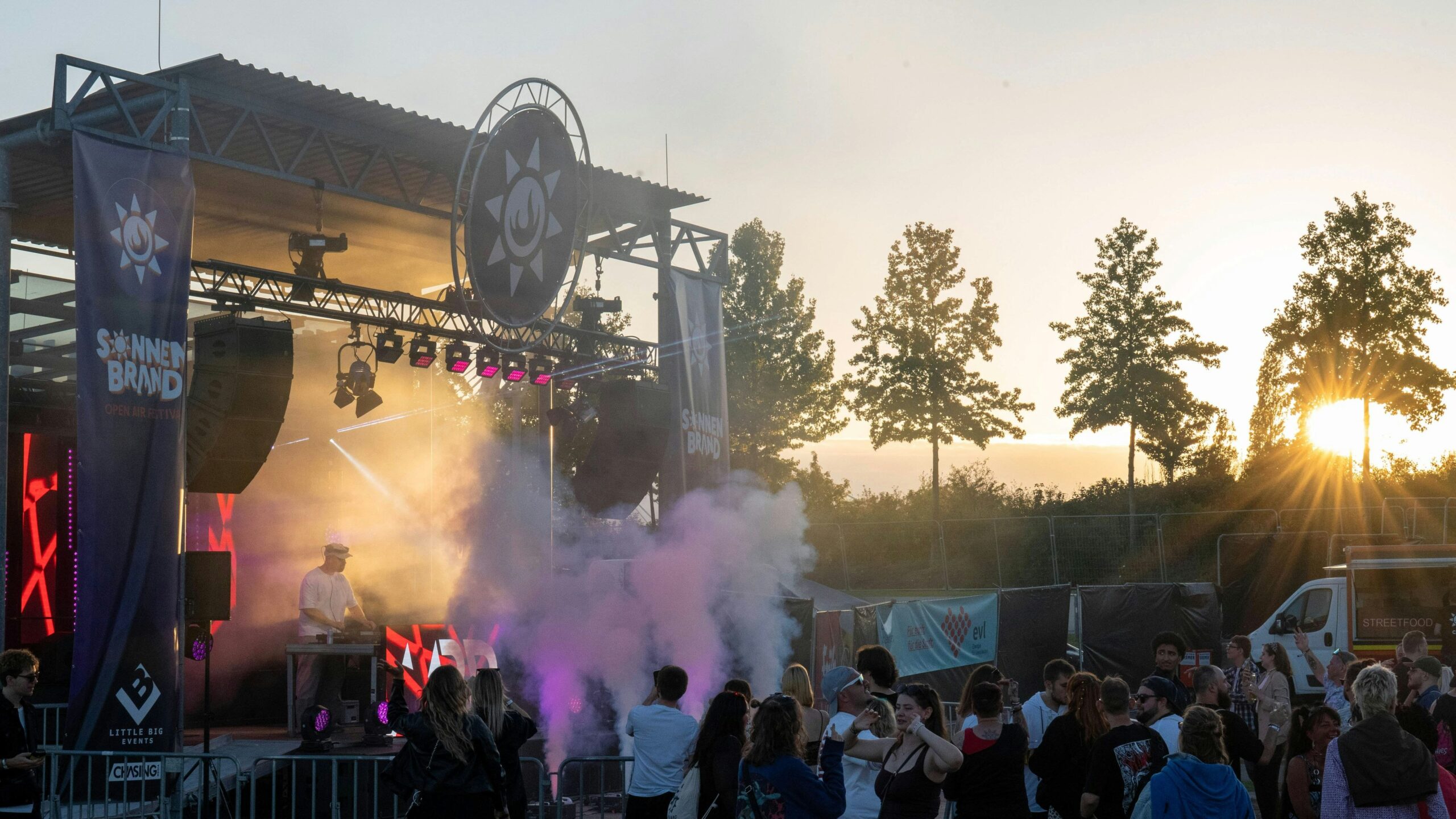 Sonnenbrand Festival: Beats, Bass und große Gefühle im Neulandpark Leverkusen