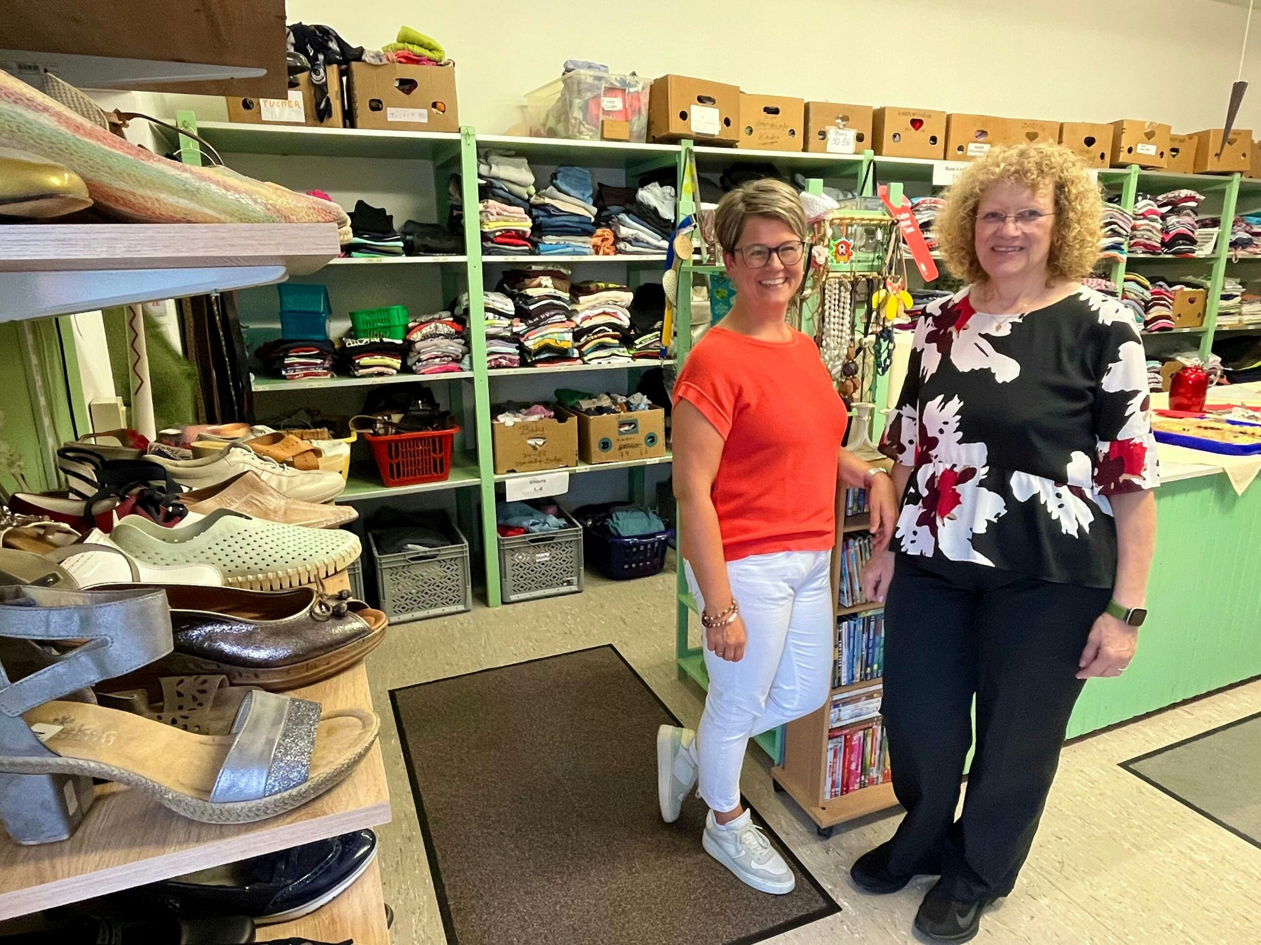 Caritas: In der Wiesdorfer Kleiderkammer gibt es seit 60 Jahren mehr als nur Kleidung