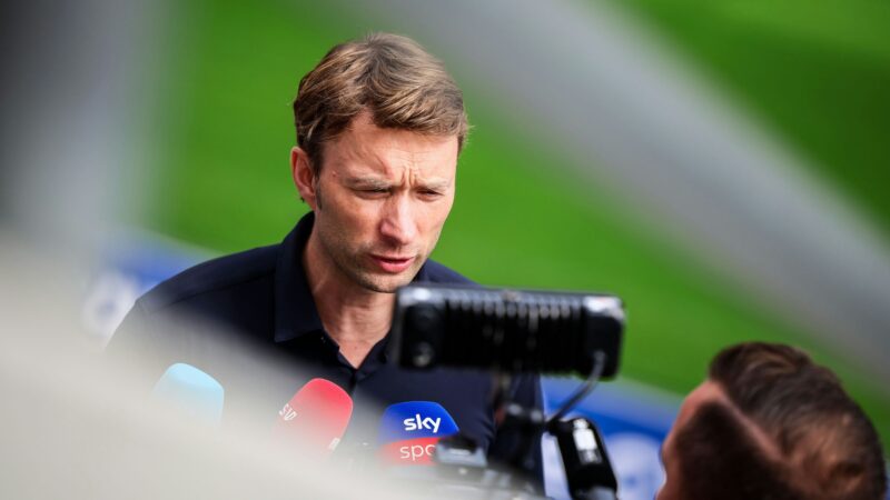 Bayer 04: Rolfes steht nach Entlassung von ten Hag unter Druck