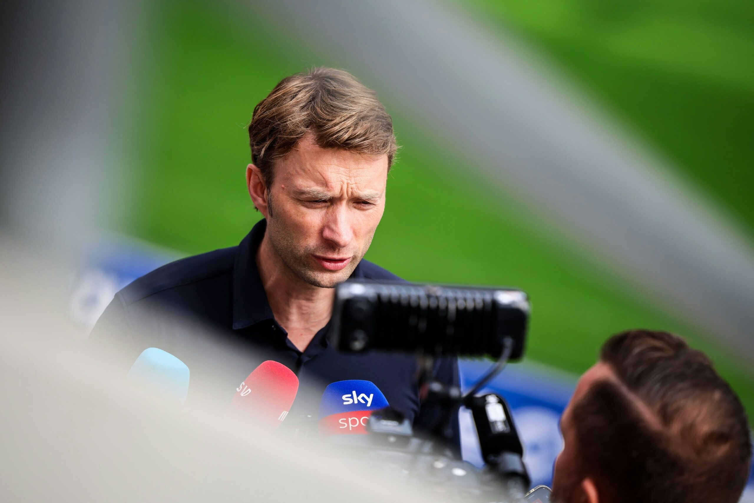 Bayer 04: Rolfes steht nach Entlassung von ten Hag unter Druck