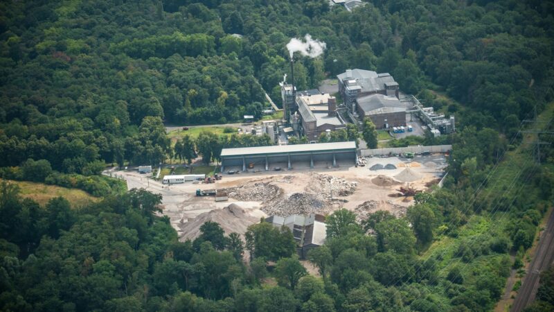 Dynamit Nobel-Werk: Auf Alfred Nobels Kopfsteinpflaster bei Axplora in Schlebusch unterwegs