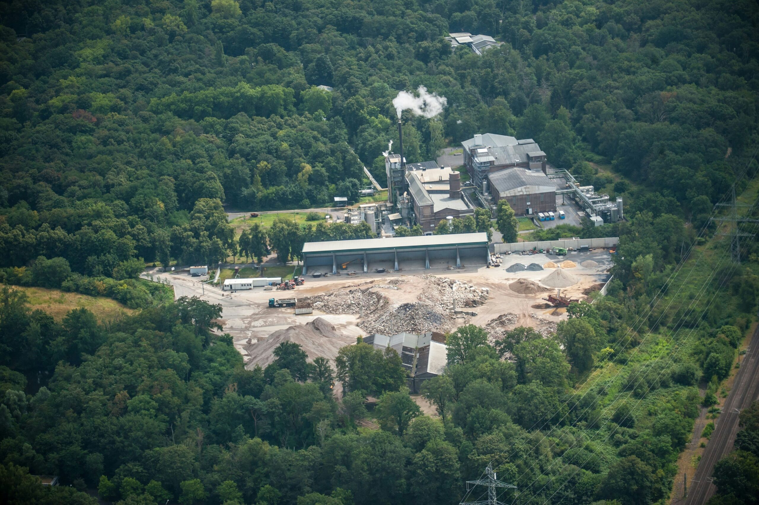 Dynamit Nobel-Werk: Auf Alfred Nobels Kopfsteinpflaster bei Axplora in Schlebusch unterwegs