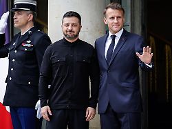 „Auf Land, See oder in der Luft“: Macron: 26 Länder sichern der Ukraine Soldaten zu