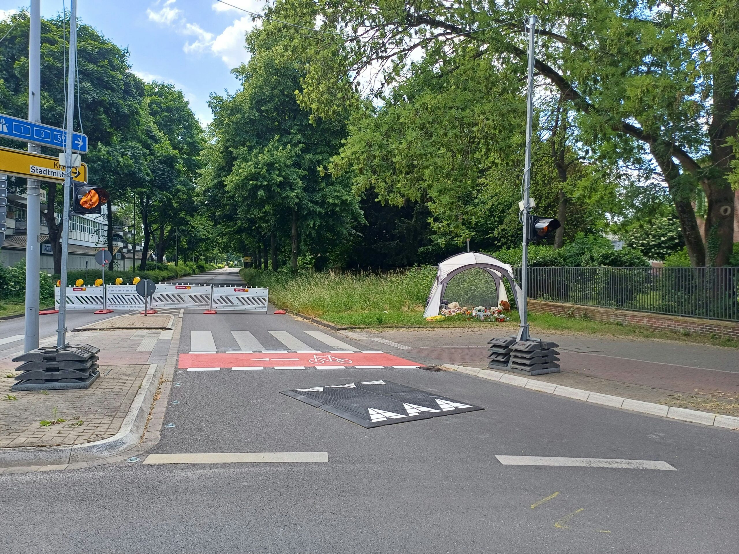 Berliner Platz: Neue „Berliner Kissen“ an Leverkusens Unfallschwerpunkt schon wieder kaputt