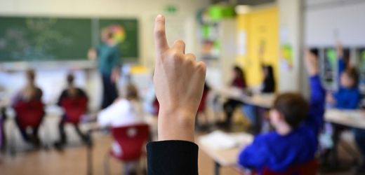 Sachsen-Anhalt: Bundesverwaltungsgericht hält zusätzliche Unterrichtsstunde in Sachsen-Anhalt für rechtswidrig