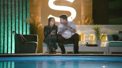 AWZ-Wochenvorschau ab 08.09.25: Lucie und Ben nachts allein am Pool