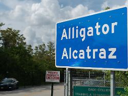 Abschiebeknast in der Wildnis: „Alligator Alcatraz“ muss nicht zurückgebaut werden